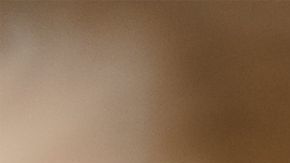 Personaliza tu Iced Protein Latte con la nueva Espuma Fría de Proteína para alcanzar más de 40g de aporte nutricional por bebida.