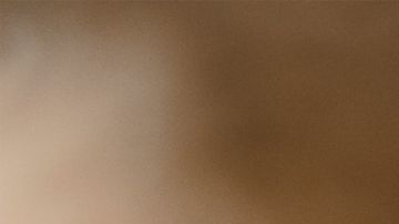 Personaliza tu Iced Protein Latte con la nueva Espuma Fría de Proteína para alcanzar más de 40g de aporte nutricional por bebida.