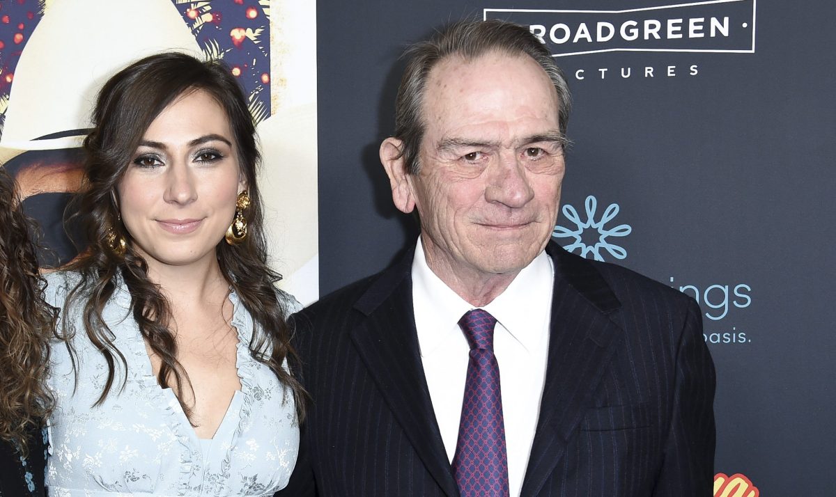 Tommy Lee Jones rompe el silencio tras la muerte de su hija Victoria