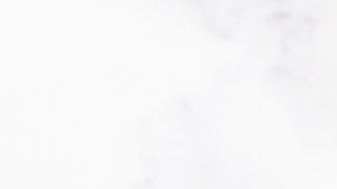 El botulismo no siempre altera el sabor o el olor del alimento, por lo que la inspección visual de los códigos es la única forma segura de prevención.