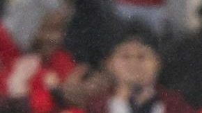 El portero del Benfica, Anatoliy Trubin (izquierda), celebra el gol que puso el marcador 4-2 durante el partido de fútbol de la Liga de Campeones de la UEFA entre el SL Benfica y el Real Madrid, en Lisboa, Portugal, el 28 de enero de 2026.