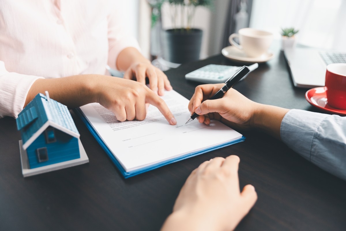 8 cosas que los bancos no pueden forzarte a hacer aunque hayas firmado un contrato