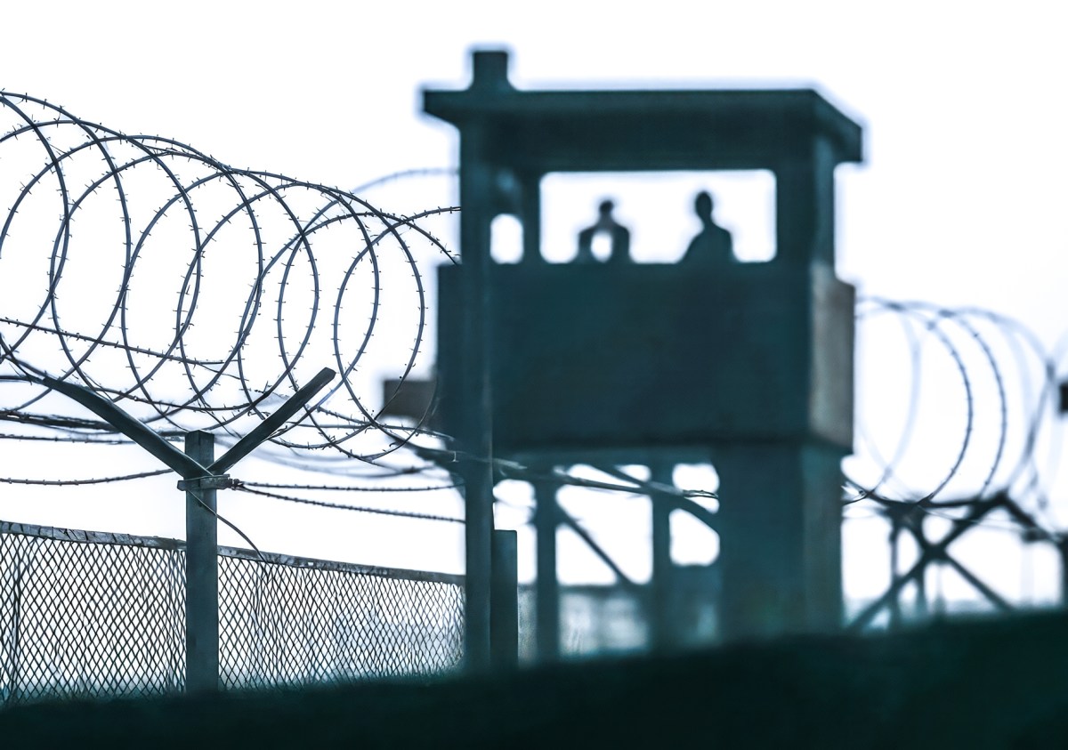 Acusan a la administración Kathy Hochul de minimizar ataques en cárceles para encubrir violencia contra los guardias