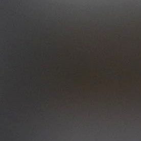 El logo del Chelsea se exhibe con una barrera en primer plano en la entrada del estadio Stamford Bridge.