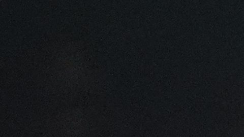 Gervonta Davis, izquierda, golpea a Lamont Roach.