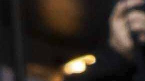 Brad Pitt, a la izquierda, y Tom Cruise posan para los fotógrafos a su llegada al estreno de la película 'F1 The Movie' el lunes 23 de junio de 2025 en Londres.