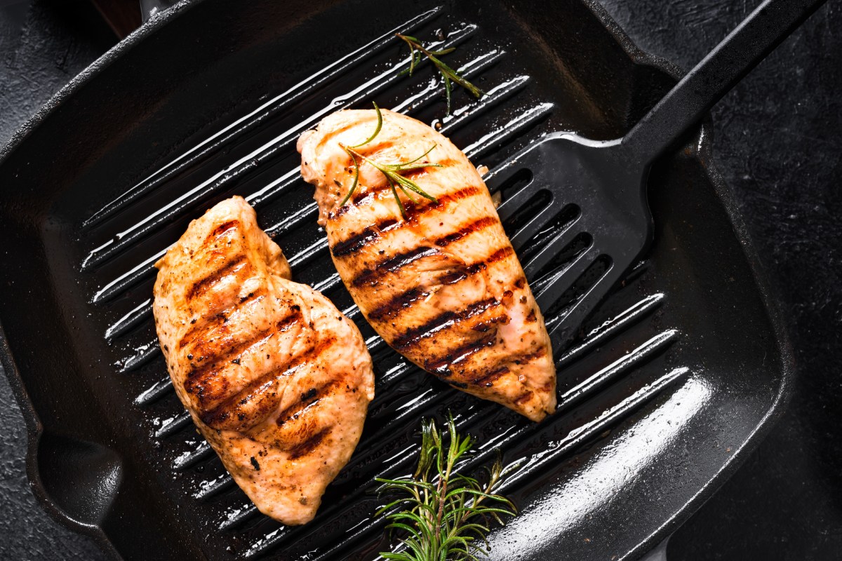 Alerta Sanitaria: Retiran más de 13,000 libras de pechuga de pollo por riesgo de Listeria