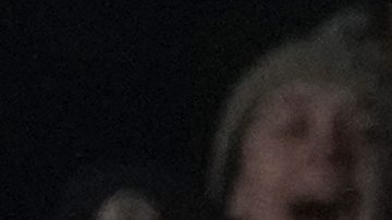 Raúl Jiménez, del Fulham, en el centro, celebra con sus compañeros de equipo tras marcar el primer gol durante el partido de fútbol de la Premier League inglesa entre el Fulham y el Chelsea en Londres, el miércoles 7 de enero de 2026.