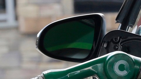 Conductores de Nueva Jersey pagan aumento de casi 9% en el impuesto de la gasolina