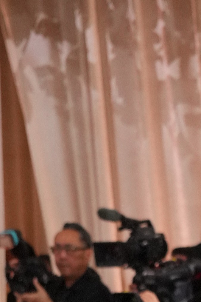 George Clooney y Amal Clooney en la alfombra roja de los Golden Globes 2026.