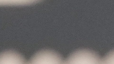 Nyjah Huston, de Estados Unidos, celebra en el podio de la final del Campeonato Mundial Super Crown de Street League.