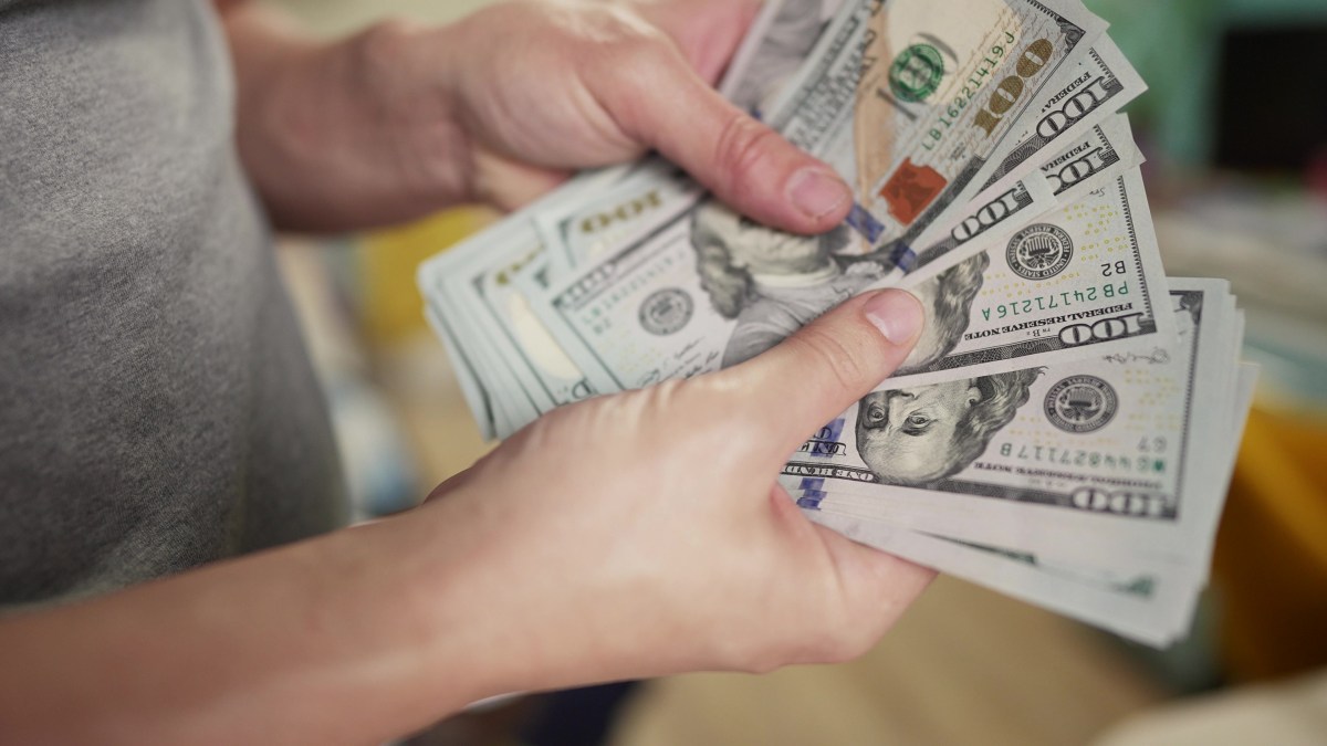 Qué jubilados recibirán el primer pago de enero del Seguro Social en 9 días