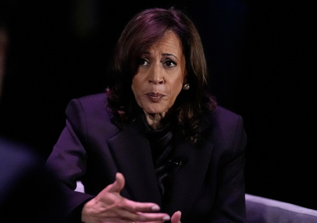 Kamala Harris acusa a la administración Trump de manipular el tiroteo en Minneapolis
