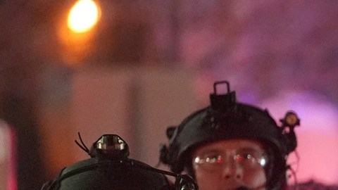 Hochul propone reforzar restricciones a la cooperación de ICE con autoridades locales