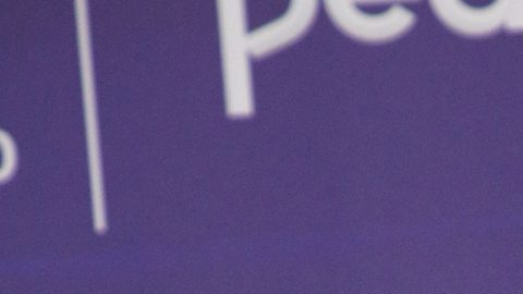 Kenia Os y Peso Pluma están a punto de celebrar su primer año juntos.