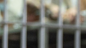 Programa '60 Minutes' emite reportaje sobre deportaciones de Trump que había sido suspendido