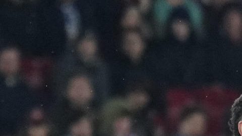 El delantero del FC Barcelona Lamine Yamal, en la jugada de su gol ante el Real Oviedo, tercero para el conjunto azulgrana, durante el partido de LaLiga disputado entre el FC Barcelona y el Real Oviedo este domingo en el Camp Nou en Barcelona.