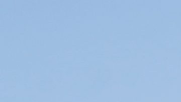 Aficionados en el Levi's Stadium antes de un partido de fútbol americano de la NFL.