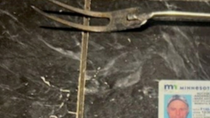 El arma que poseía el acusado al momento de intentar "liberar" a Luigi Mangione.