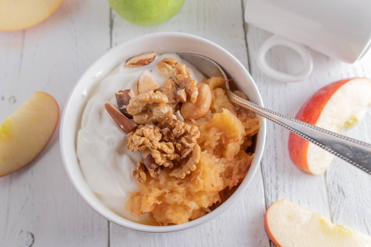 Manzana y yogur: la sinergia perfecta para tu microbiota