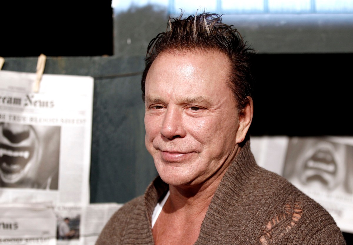 Mickey Rourke lanza campaña de GoFundMe para evitar ser desalojado de su casa