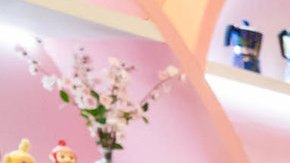 El alcalde firmó la orden ejecutiva en un pequeño negocio en Brooklyn .