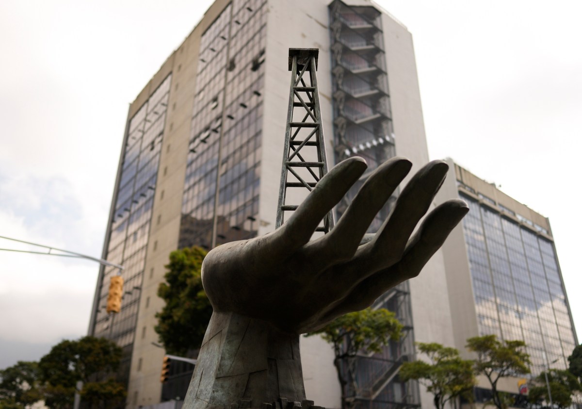 Venezuela recibe $300 millones de dólares por venta de petróleo a Estados Unidos