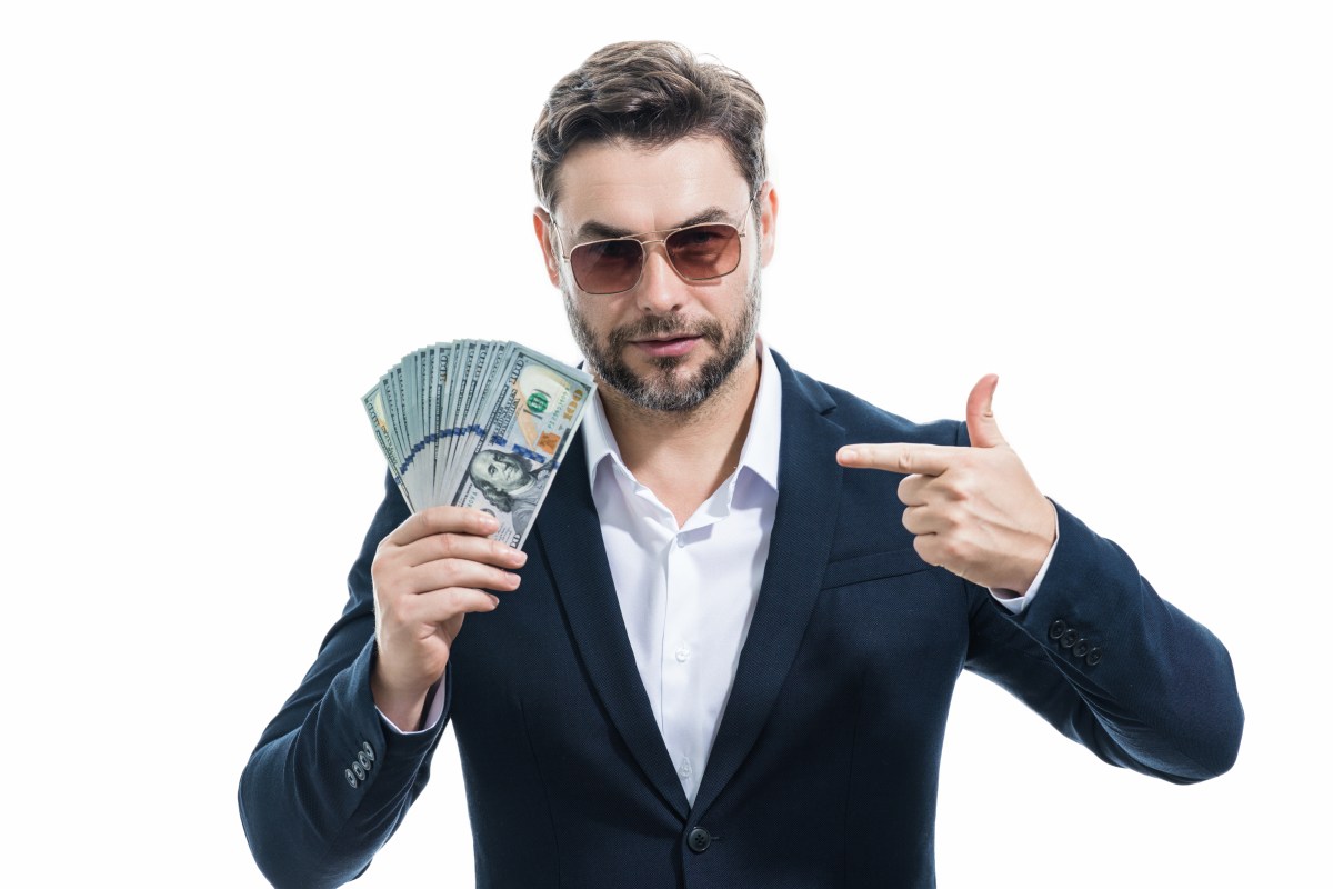 Cuántas personas en EE.UU. tienen $1 millón de dólares o más