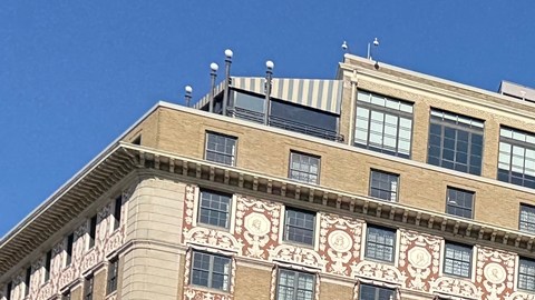 Las protestan ocurren al cumplirse un año del regreso de Trump a la Casa Blanca.