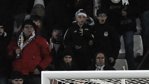 El guardameta del Real Madrid Andriy Lunin encaja el segundo gol del Albacete durante el partido de octavos de final de la Copa del Rey que Albacete Balompié y Real Madrid disputan este miércoles en el estadio Carlos Belmonte.