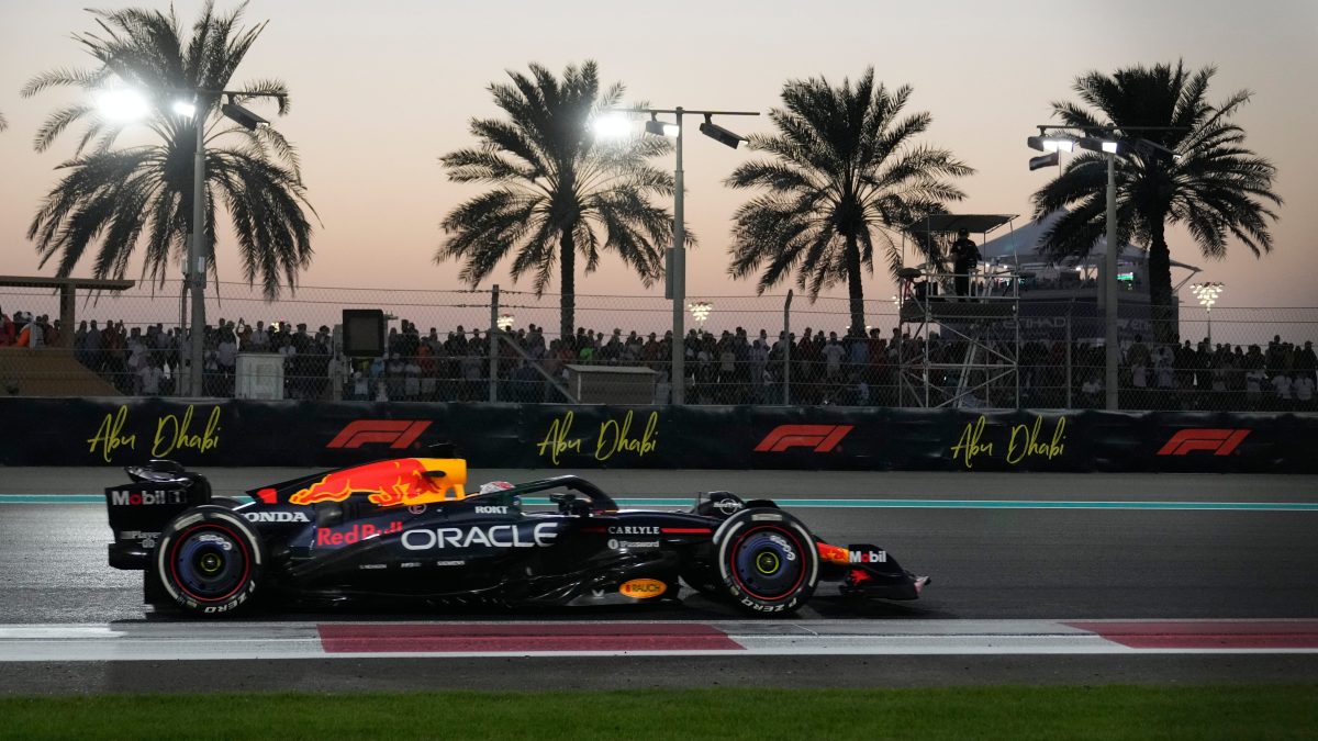 Red Bull presenta el RB22 con diseño retro y confirma a Ford como socio clave para la Fórmula 1 2026