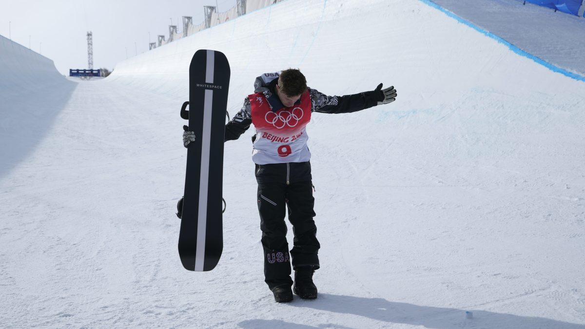 Shaun White sorprendió a Nueva York con acrobacias en Central Park tras tormenta de nieve (Video)