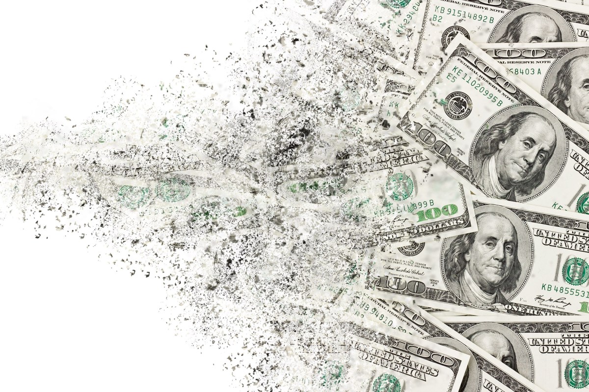 Jugador de lotería gana $10 millones, pero pierde casi $4 millones tan pronto le pagan