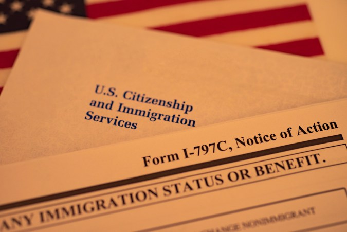 verificar estatus migratorio