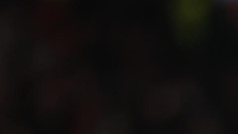 El delantero del Atlético de Madrid Julián Álvarez (d) celebra su gol, cuarto del equipo rojiblanco, durante el partido de ida de la semifinales de la Copa del Rey que Atlético de Madrid y FC Barcelona disputan este jueves en el estadio Metropolitano, en Madrid.