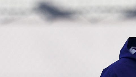 El técnico alemán  del FC Barcelona, Hansi Flick, durante el entrenamiento que realiza la plantilla barcelonista en la ciudad deportiva Joan Gamper.