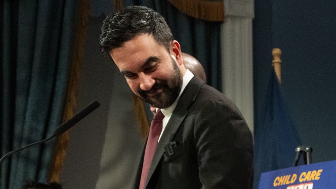 El alcalde Mamdani sigue enviando mensajes en español en los vecindarios de mayor presencia hispana.