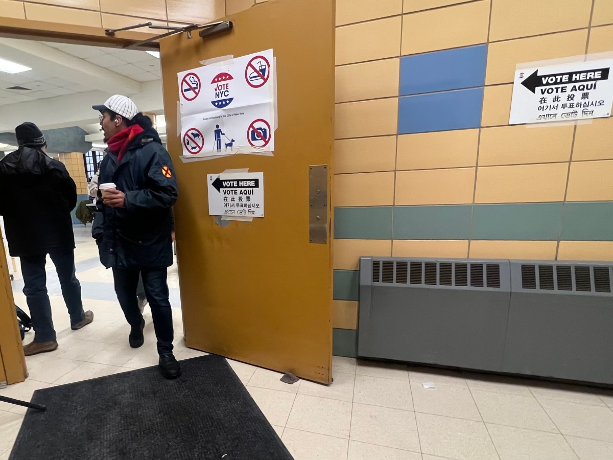 Tímidas elecciones en el Distrito 36 para elegir a asambleísta por curul de Mamdani