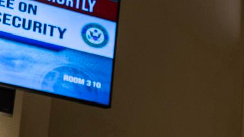 Los jefes de las dos principales agencias migratorias de Estados Unidos en la audiencia en el Congreso.