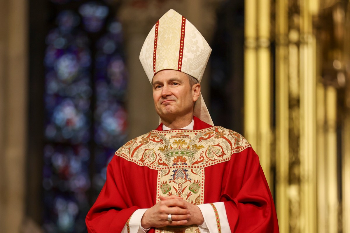 Nuevo arzobispo de NY, Ronald Hicks, celebra su primera Semana Santa