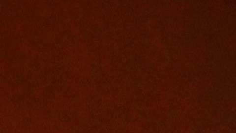 Los bomberos encontraron una boca de incendios congelada y otra bloqueada por un automóvil frente al edificio.