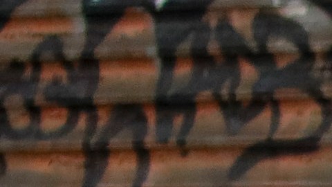 Los dos pistoleros escaparon de las escenas y no hay arrestos inmediatos.