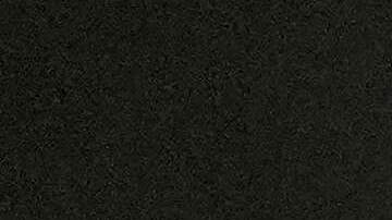 Migrantes que estuvieron retenidos en un albergue migratorio temporal panameño tras ser deportados de EE.UU. llegan en autobús a la Ciudad de Panamá.