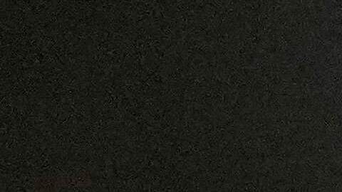 Migrantes que estuvieron retenidos en un albergue migratorio temporal panameño tras ser deportados de EE.UU. llegan en autobús a la Ciudad de Panamá.