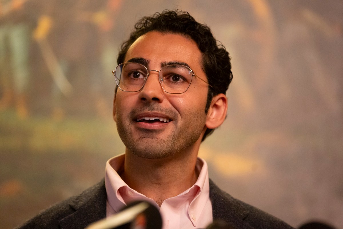 Juez bloquea deportación del activista palestino Mohsen Mahdawi