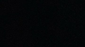 El presidente de la FIFA, Gianni Infantino, a la derecha, hace un gesto mientras la presidenta mexicana, Claudia Sheinbaum, a la izquierda, camina hacia el escenario durante el sorteo de la Copa Mundial de fútbol de 2026 en el Kennedy Center, el viernes 5 de diciembre de 2025, en Washington.