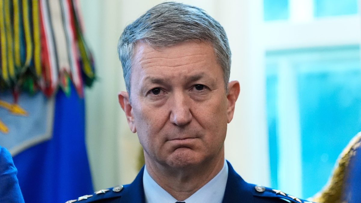 Pentágono alerta a Trump de campaña larga en Irán y de numerosas bajas estadounidenses