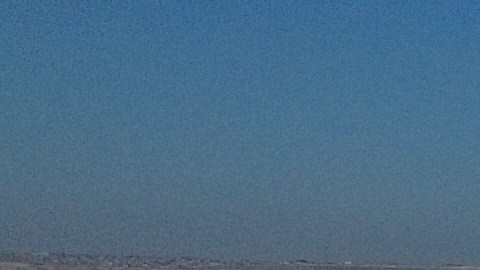 Autos cruzan el Puente Internacional "Paso del Norte" en la frontera entre Estados Unidos y México, en Ciudad Juárez, México (izquierda), el miércoles 11 de febrero de 2026, en la frontera con El Paso, Texas.