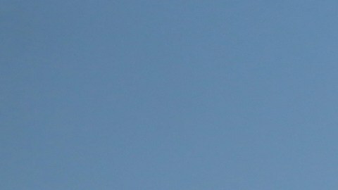 Fuerzas de seguridad instalan alambre de púas a lo largo de la frontera con Estados Unidos en Ciudad Juárez, México, el miércoles 11 de febrero de 2026, cerca de El Paso, Texas.