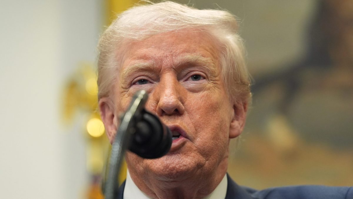 Trump indulta a 5 exjugadores de NFL por crímenes de perjurio y drogas